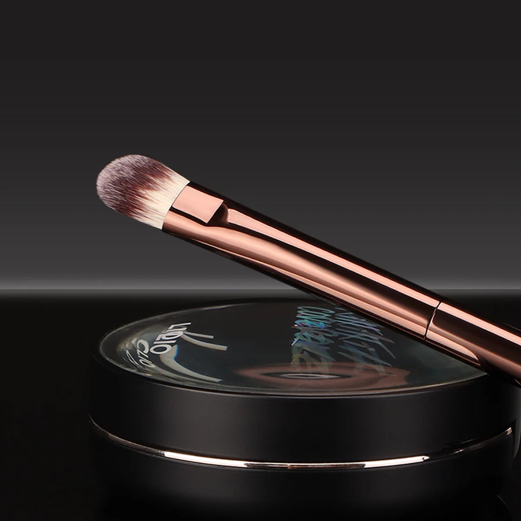 Eyeshadow Brush